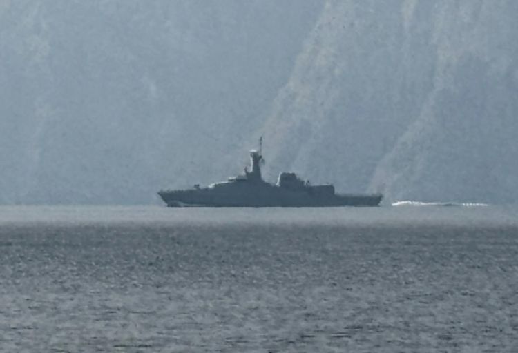 Hörmüz boğazında gəmi batıb, 3 indoneziyalı itkin düşüb