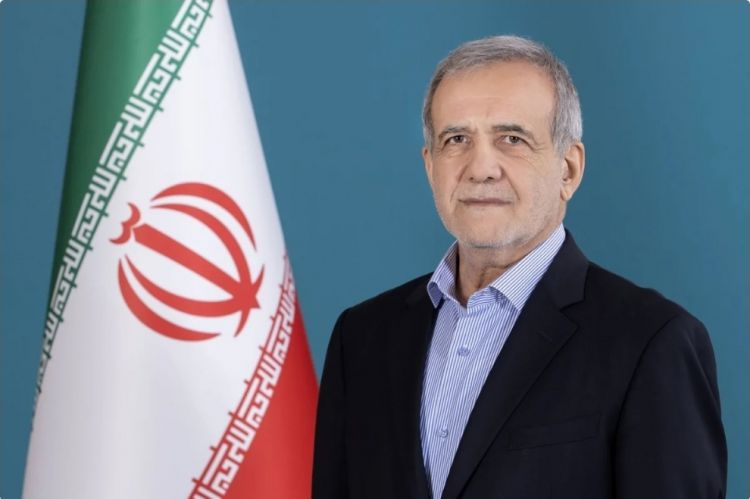 Pezeşkian İlham Əliyevə İrana humanitar yardımla bağlı niyyətinə görə minnətdarlığını bildirib