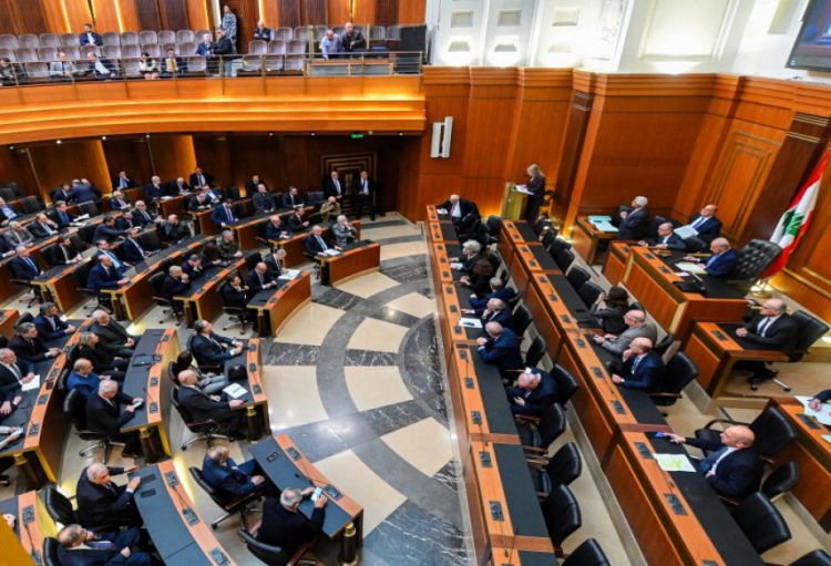 Livanda parlament seçkiləri təxirə salınıb