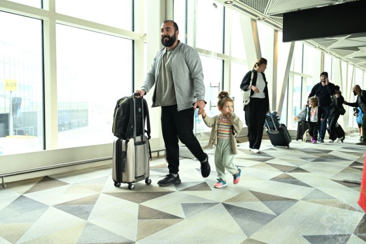 Daha bir qrup Azərbaycan vətəndaşının münaqişə bölgəsindən təxliyəsi başa çatıb<font color=red> - FOTOLAR</font>