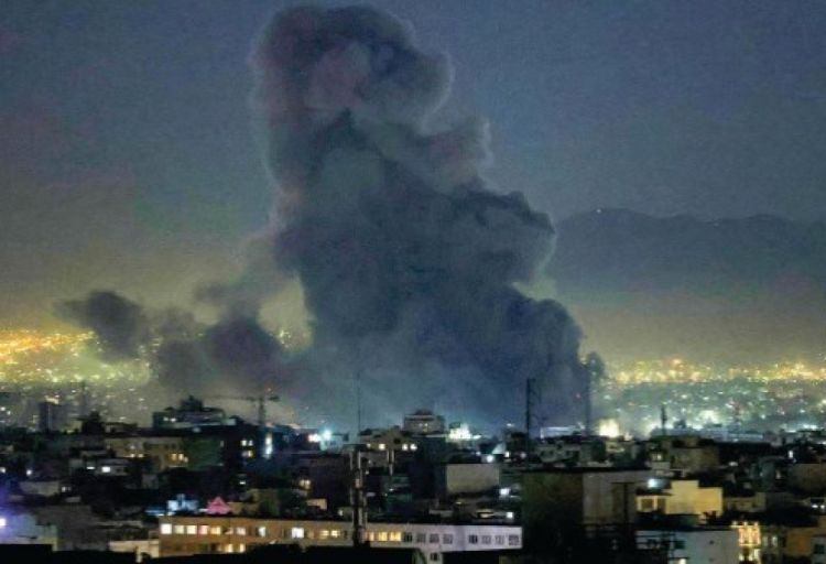 Bəhreyndə yaşayış binasına İran raketi düşüb, 1 ölü, 8 yaralı var