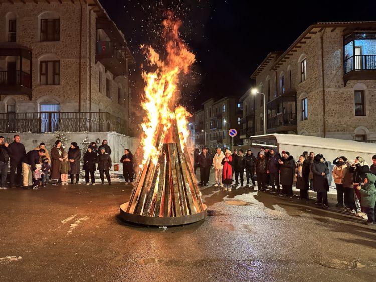 Şuşada Yel çərşənbəsi sevinci<font color=red> - FOTOLAR</font>