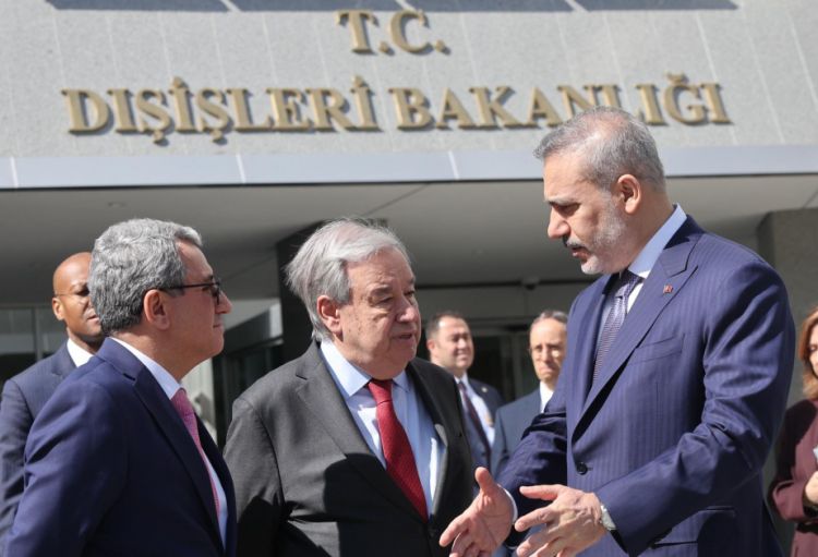 BMT-nin Baş katibi Ankarada səfərdədir