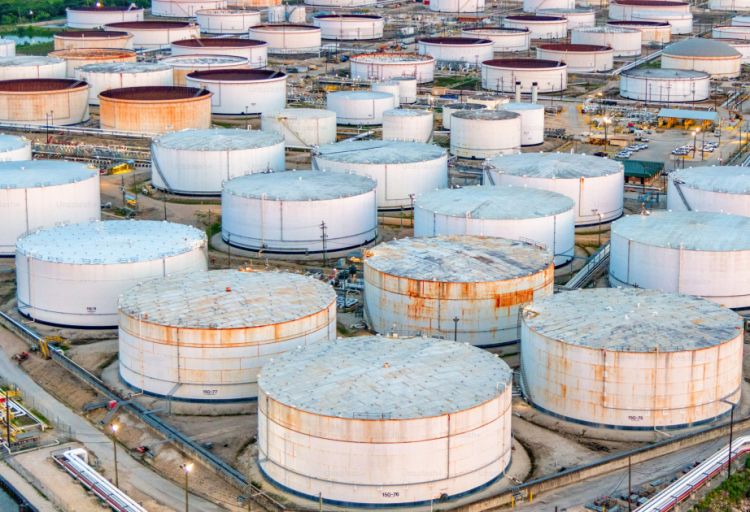 IEA-ya üzv 32 ölkə strateji neft ehtiyatlarının 400 milyon barelini istifadə edəcək