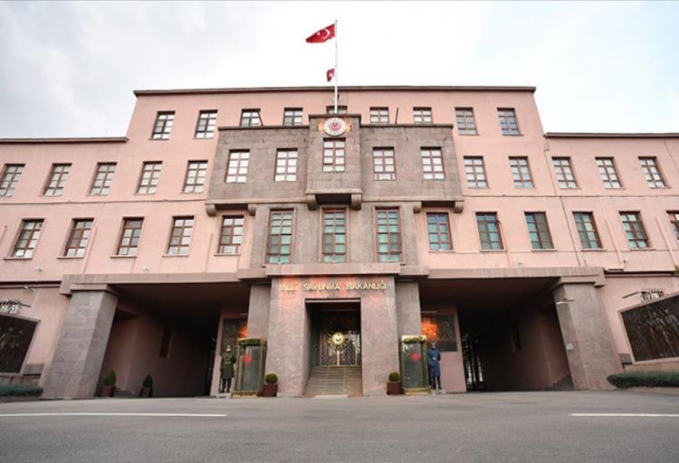 Müdafiə Nazirliyi: Türkiyə ərazisinə və hava məkanına yönəlmiş təhdidə qarşı qətiyyətli tədbirlər görülür