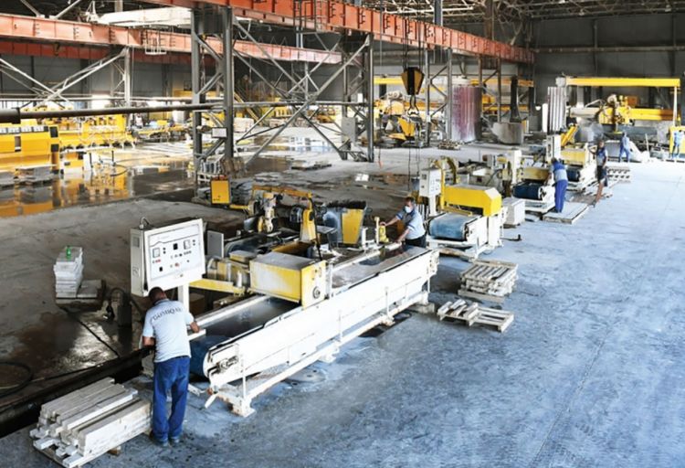 Muxtar respublikada 84 milyon 463 min manatlıq sənaye məhsulu istehsal edilib