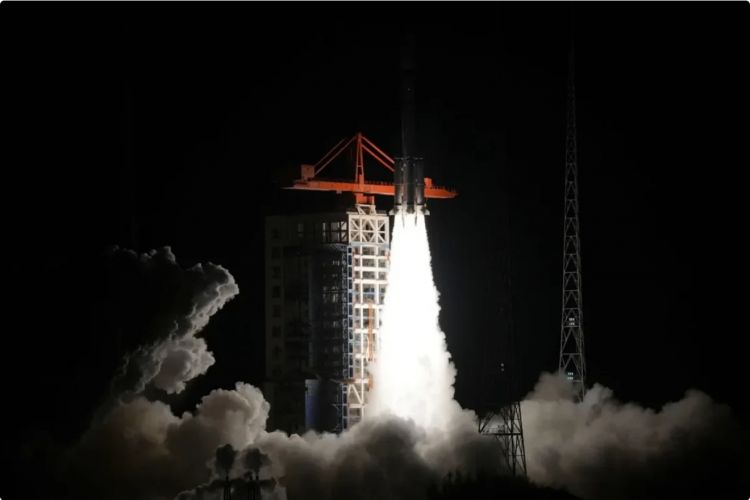 Çin orbitə məsafədən zondlama peyki buraxıb