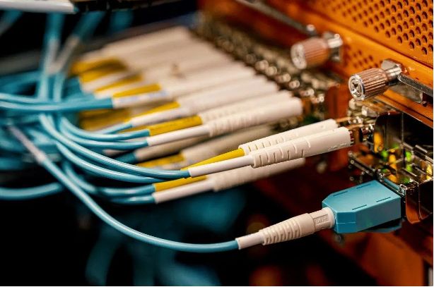 Azərbaycanda genişzolaqlı internetin orta sürəti 32 % artıb