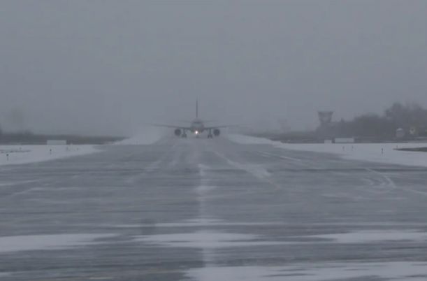 Ufa aeroportunda dumana görə 18 reysin uçuşu gecikir