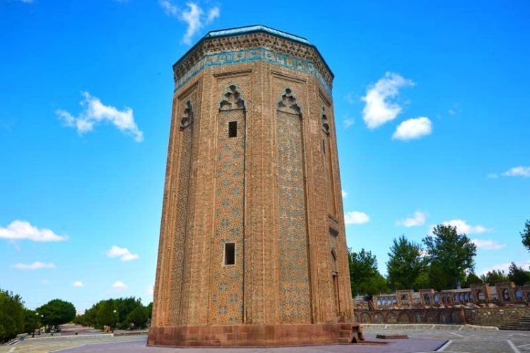 Möminə xatun türbəsinin bərpasına 10 milyon manata yaxın vəsait ayrılıb