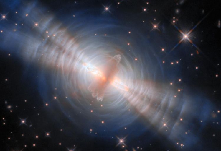 Kosmosda ulduzların “ölümü” ilə müşayiət olunan parıltı müşahidə edilib