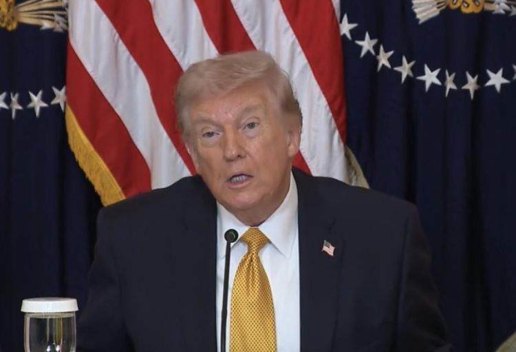 Tramp: İranın 100-dən çox hərbi dəniz gəmisi məhv edilib