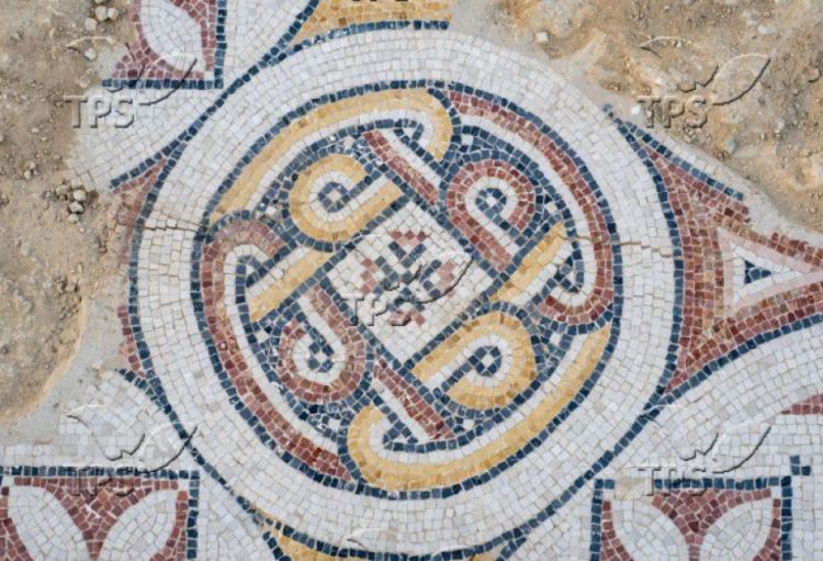 İsraildə qədim kilsə qalıqları aşkar edilib