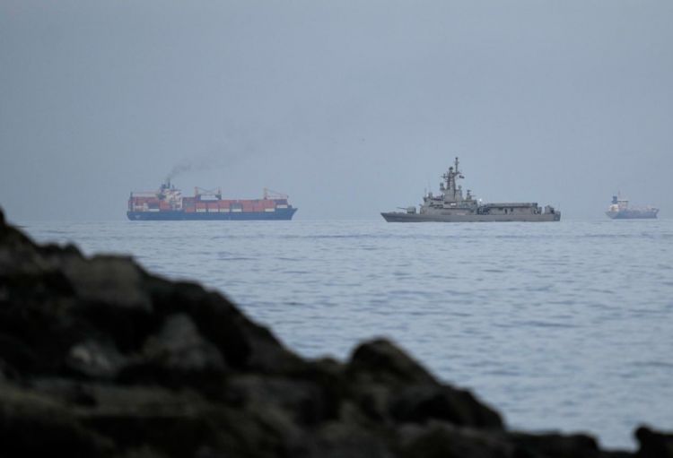 Media: Yaxın Şərqdə gərginlik başlayandan bəri Hörmüz boğazından təxminən 90 gəmi keçib
