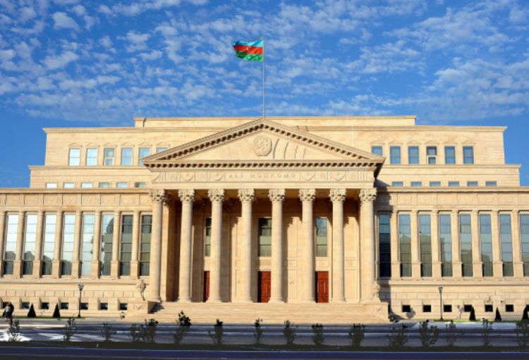 Ali Məhkəmə: Əlillərə pensiya ömürlük təyin edilməlidir