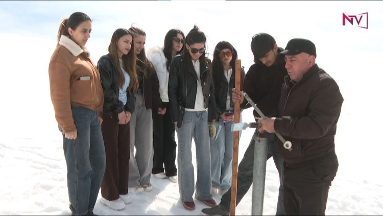 Şahbuzda qar örtüyünün qalınlığı 65 sm olub<font color=red> - VİDEO</font>