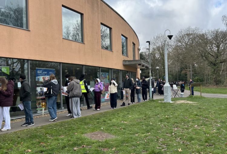 İngiltərədə meningitlə bağlı yoluxma sayı artıb