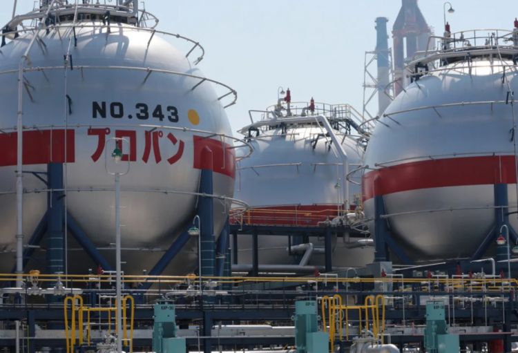 Yaponiya dövlət neft ehtiyatlarından istifadəyə başlayır