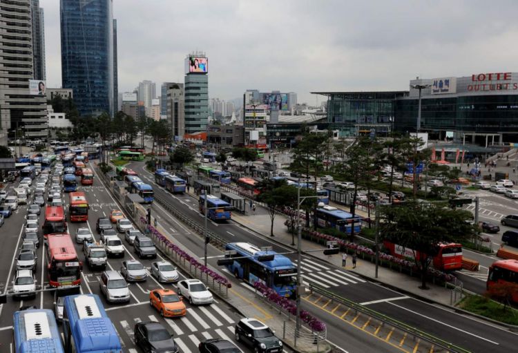 Cənubi Koreya yanacaq qıtlığı ilə əlaqədar avtomobildən istifadəni məhdudlaşdırır