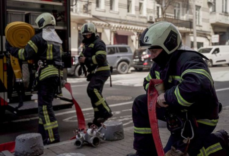 Dron hücumuna məruz qalan İvano-Frankovsk şəhərində ölənlər var