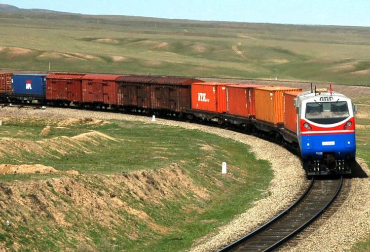 Qazaxıstan və Çin Trans-Xəzər Nəqliyyat Marşrutu üzrə konteyner xidmətlərini inkişaf etdirir