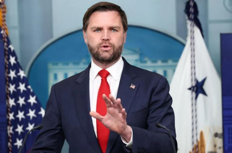 "Politico": Vens 7-8 apreldə Macarıstana səfər etməyi planlaşdırır