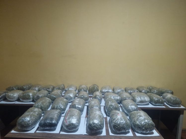 Külli miqdarda narkotik vasitənin ölkə ərazisinə keçirilməsinin qarşısı alınıb<font color=red> - FOTOLAR</font>