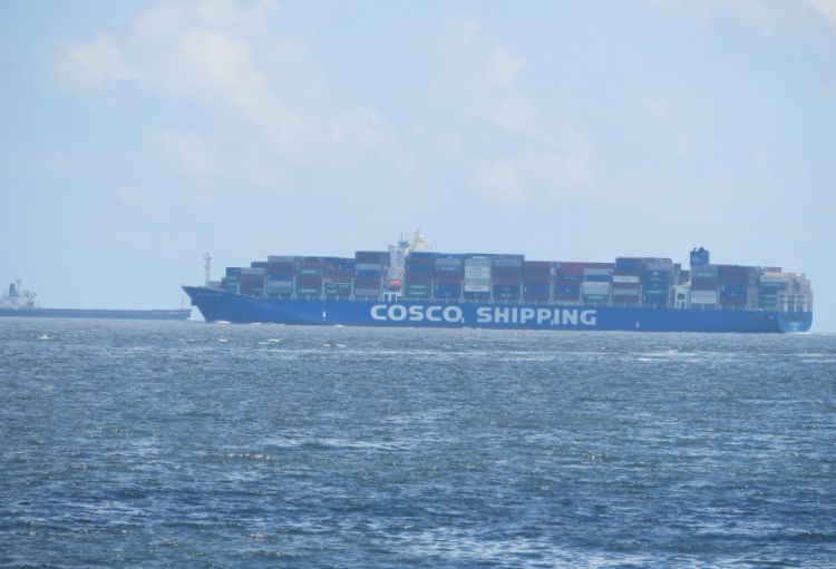 Çin Hörmüz boğazından 3 gəmisinin keçdiyini təsdiqləyib