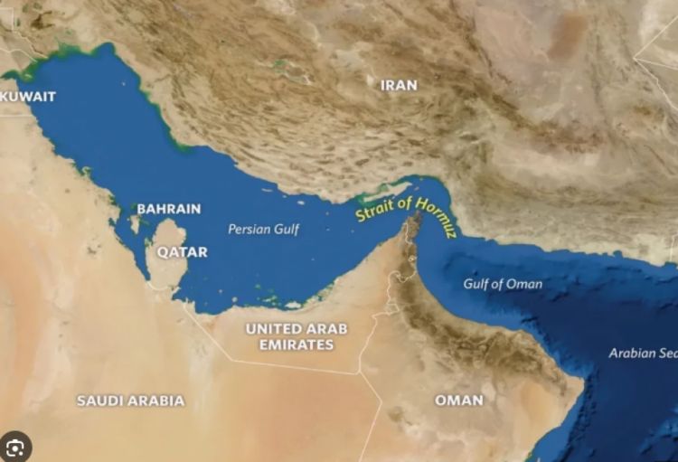 BƏƏ Hörmüz boğazını açmaq üçün güc tətbiq etməyə hazırdır