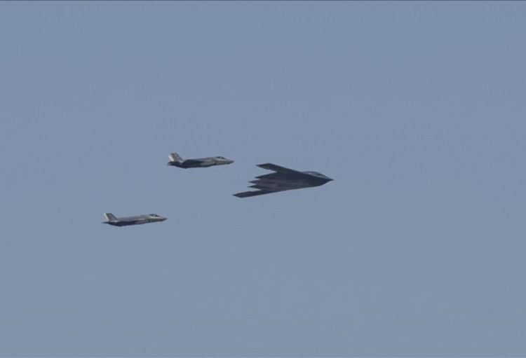 Fransa ABŞ-yə məxsus hərbi təyyarələrin ölkə üzərindən uçuşuna məhdudiyyət tətbiq olunmadığını açıqlayıb