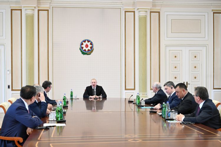 Prezident İlham Əliyev Türk Dövlətləri Təşkilatına üzv dövlətlərin hökumət başçılarının görüşünün iştirakçılarını qəbul edib<font color='red'> - YENİLƏNİB</font><font color=red> - FOTOLAR</font>