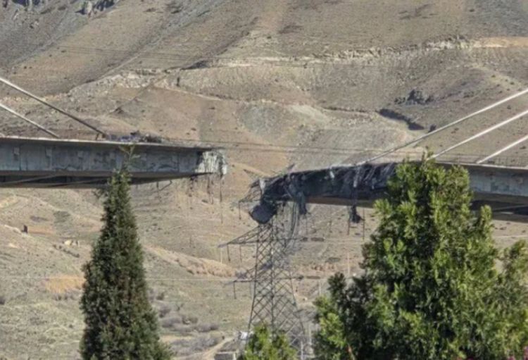 İranda Kərəc körpüsü ikinci dəfə hədəf alınıb, 8 nəfər ölüb