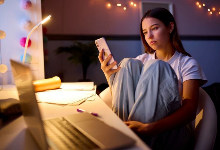 Sosial mediaya qısa fasilə vermək psixi sağlamlığa necə təsir edir?