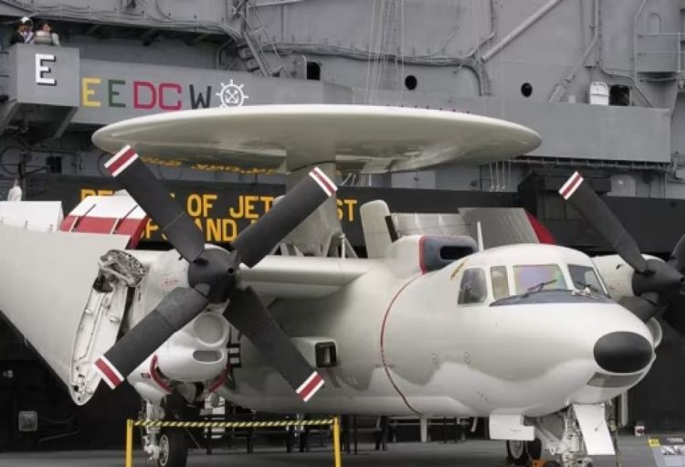 Fransaya məxsus təyyarədaşıyan gəmi Aralıq dənizinə yerləşdirilib