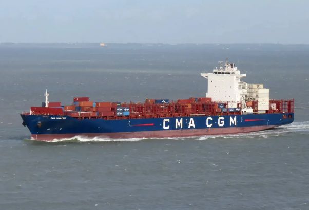 Fransanın konteyner gəmisi Hörmüz boğazından keçib