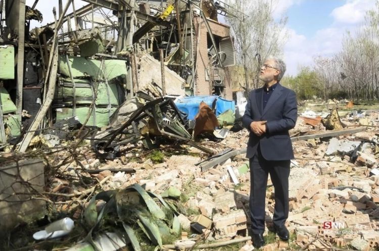 İranda 30-dan çox universitet bombalanıb, 60 tələbə ölüb