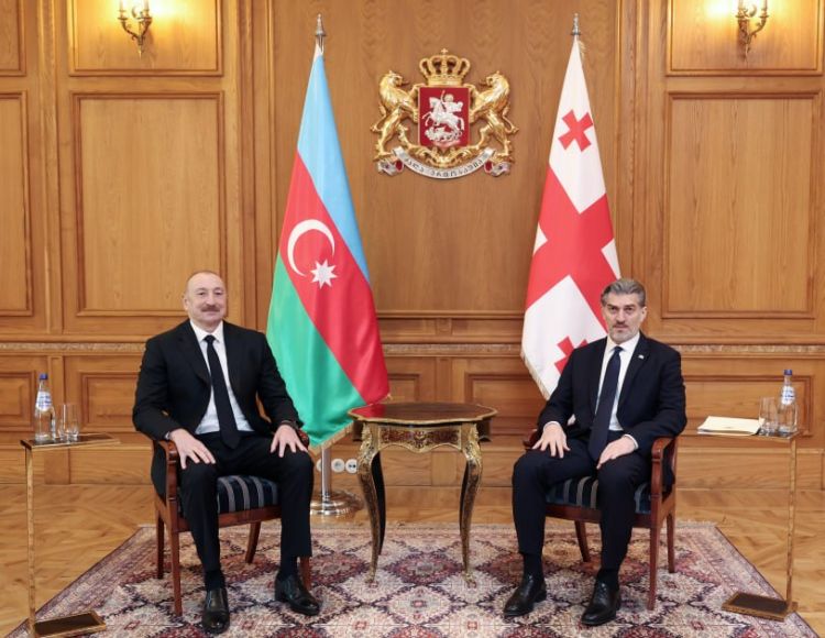 Azərbaycan Prezidenti İlham Əliyevin Gürcüstanın Prezidenti Mixeil Kavelaşvili ilə təkbətək görüşü olub<font color='red'> - YENİLƏNİB</font><font color=red> - FOTOLAR</font>