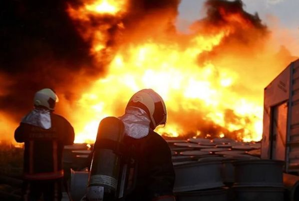 Əfqanıstanda yanacaqdaşıyan maşınların toqquşması 5 nəfərin ölümünə səbəb olub