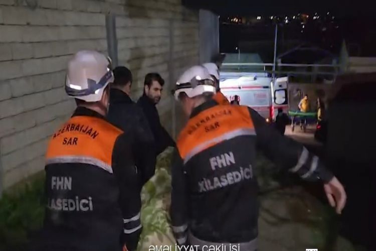 Bakıxanov qəsəbəsində yaşayış evi çöküb, xəsarət alan var<font color=red> - VİDEO</font>