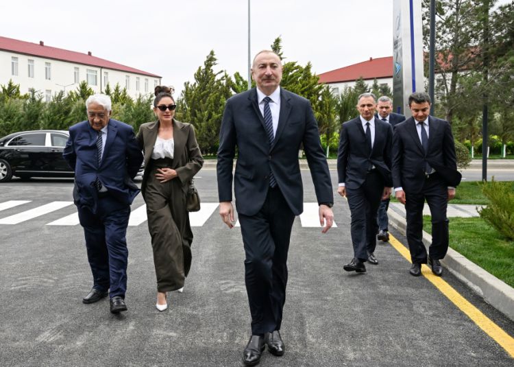 Prezident İlham Əliyev Milli Aviasiya Akademiyasında Beynəlxalq Təlim Mərkəzinin açılışında iştirak edib<font color=red> - FOTOLAR</font>