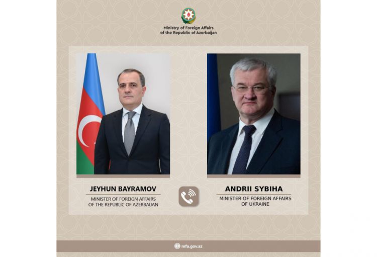 Azərbaycan və Ukrayna xarici işlər nazirləri arasında telefon danışığı olub