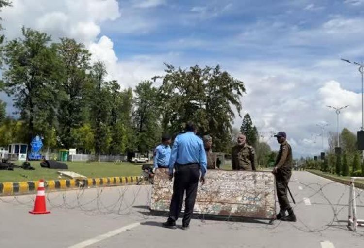 İslamabad İran-ABŞ danışıqlarına hazırlaşır: paytaxtda əsas yollar bağlanıb