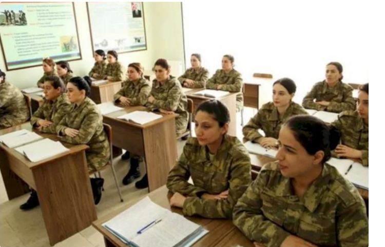Qadın hərbçilər üçün MAXE müddəti 3 ildən 6 ayadək azaldılıb