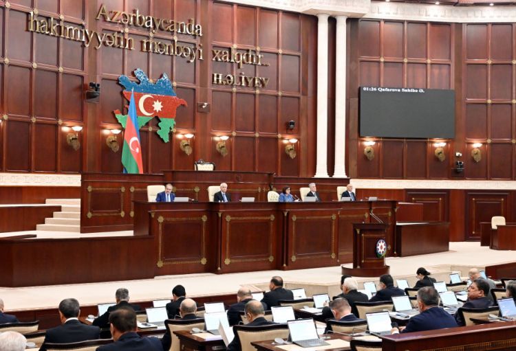 Terror fəaliyyəti ilə bağlı yeni cəzalar parlamentdə ilk oxunuşda qəbul edilib