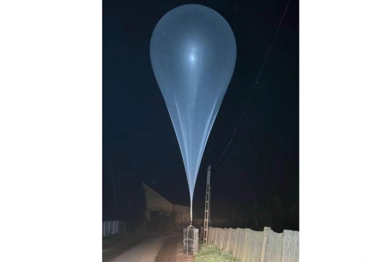 Polşa ərazisinə yenə 10-dan çox hava şarı uçub