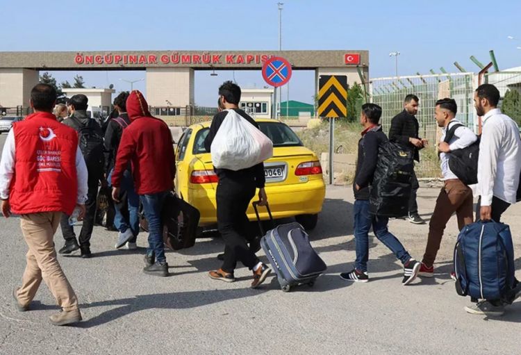 Türkiyədən Suriyaya 5 il ərzində könüllü əsasda 1,4 milyondan çox qaçqın qayıdıb