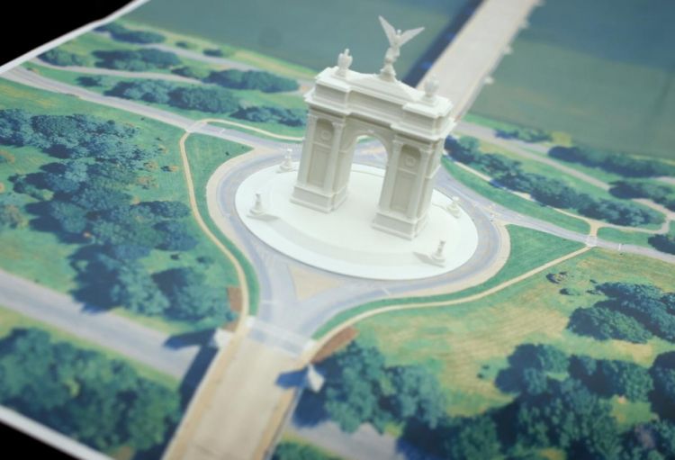 Tramp Vaşinqtonda dünyanın ən böyük zəfər tağını tikməyi planlaşdırır