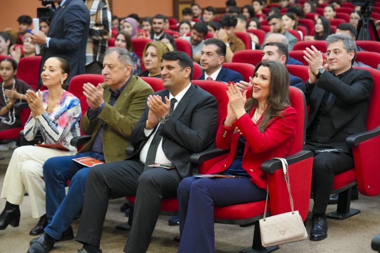 NDU-da Ümummilli Lider Heydər Əliyevin anadan olmasının 103 illiyinə həsr olunmuş bədii yaradıcılıq müsabiqə-festivalı keçirilib<font color=red> - FOTOLAR</font>