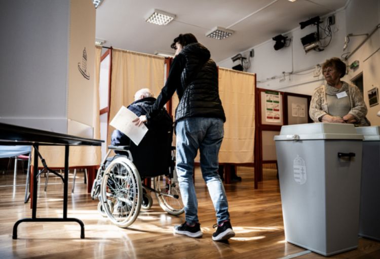 Macarıstandakı parlament seçkiləri seçicilərin yüksək fəallığı ilə diqqət çəkir
