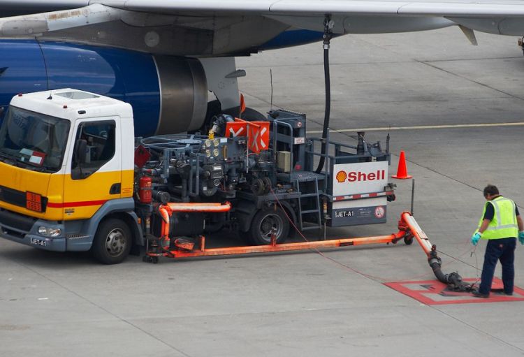 Aviaşirkətlər Aİ-ni aviayanacaq çatışmazlığına müdaxilə etməyə çağırır